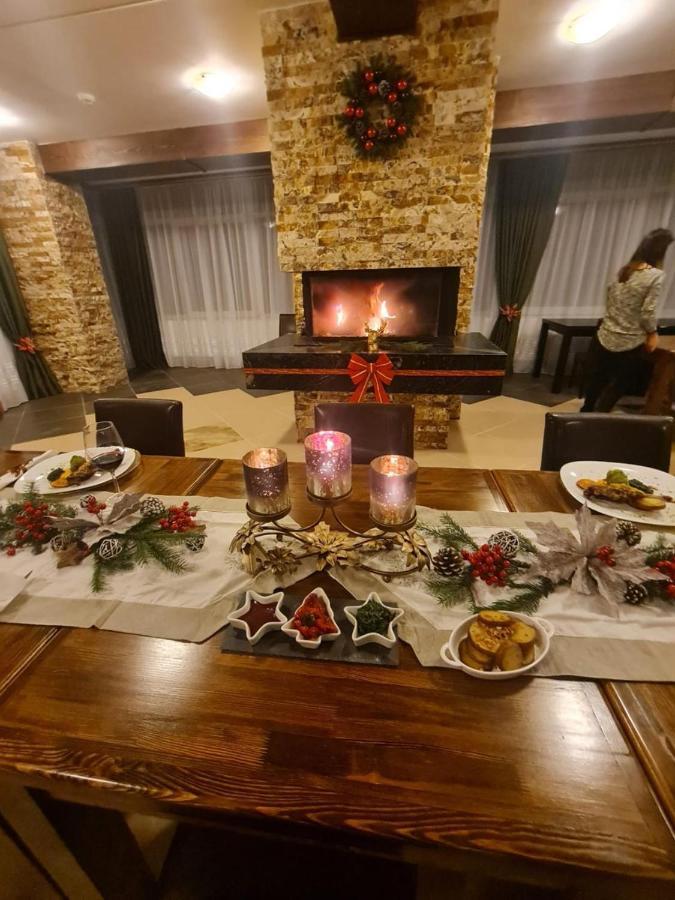 7Soapte Timişu de Jos Exterior foto