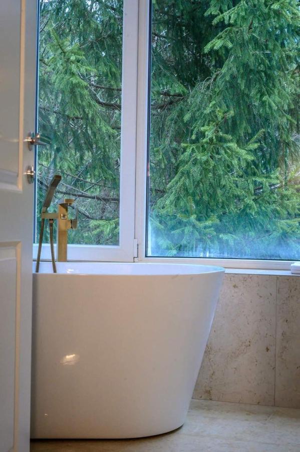 7Soapte Timişu de Jos Exterior foto